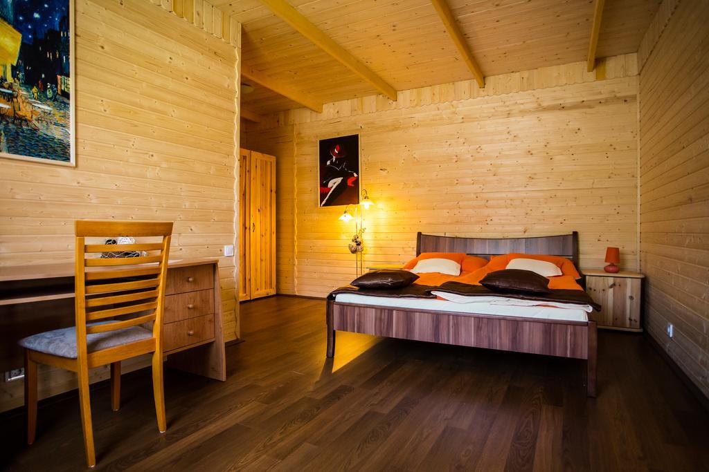 Szatmar Beregi Elmenyliget Aparthotel Fehergyarmat Exterior photo