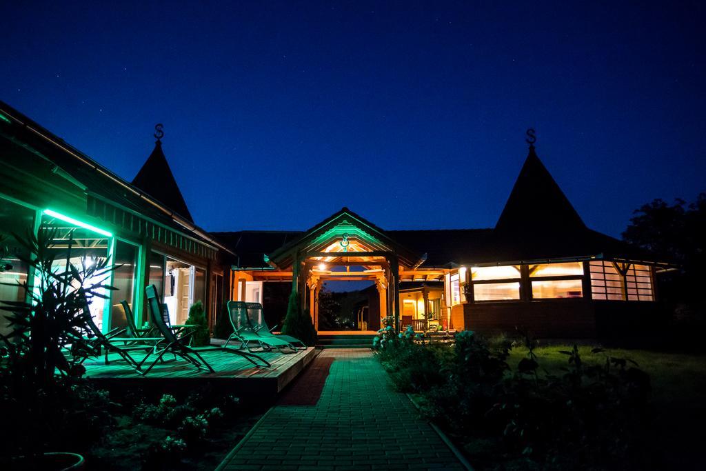 Szatmar Beregi Elmenyliget Aparthotel Fehergyarmat Exterior photo