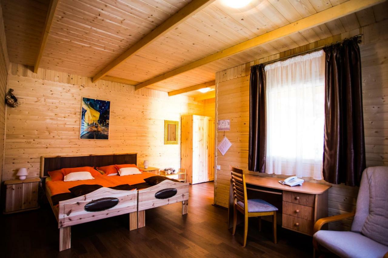 Szatmar Beregi Elmenyliget Aparthotel Fehergyarmat Exterior photo
